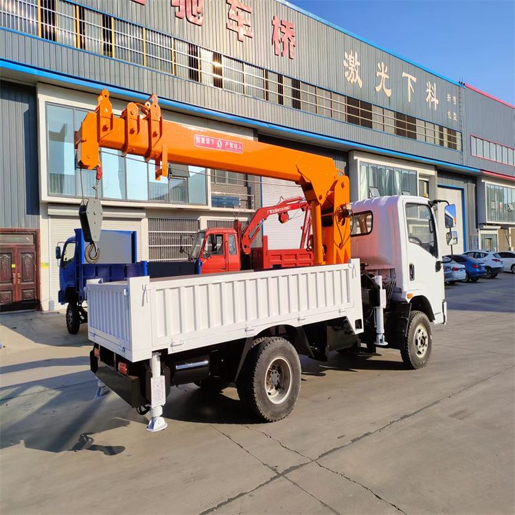 祁县三轮随车吊定制 农用改装机自备吊中瑞长期出售